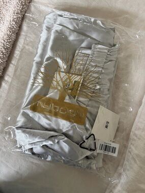 MY-BODHI SILK SATIN SET | SILVER